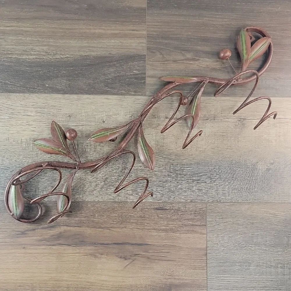 Wine Rack Holder Decorative Metal Leaf and Vine Pattern